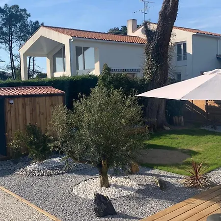 Sun Oasis Les Arrieres Saisons Holiday home *